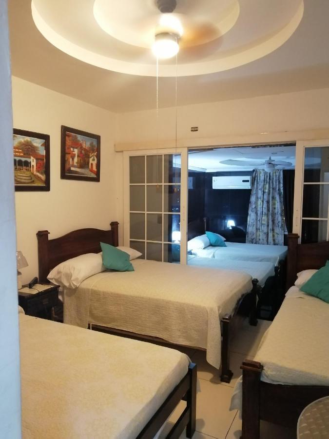 Hostal Compostela Inn David Exteriér fotografie