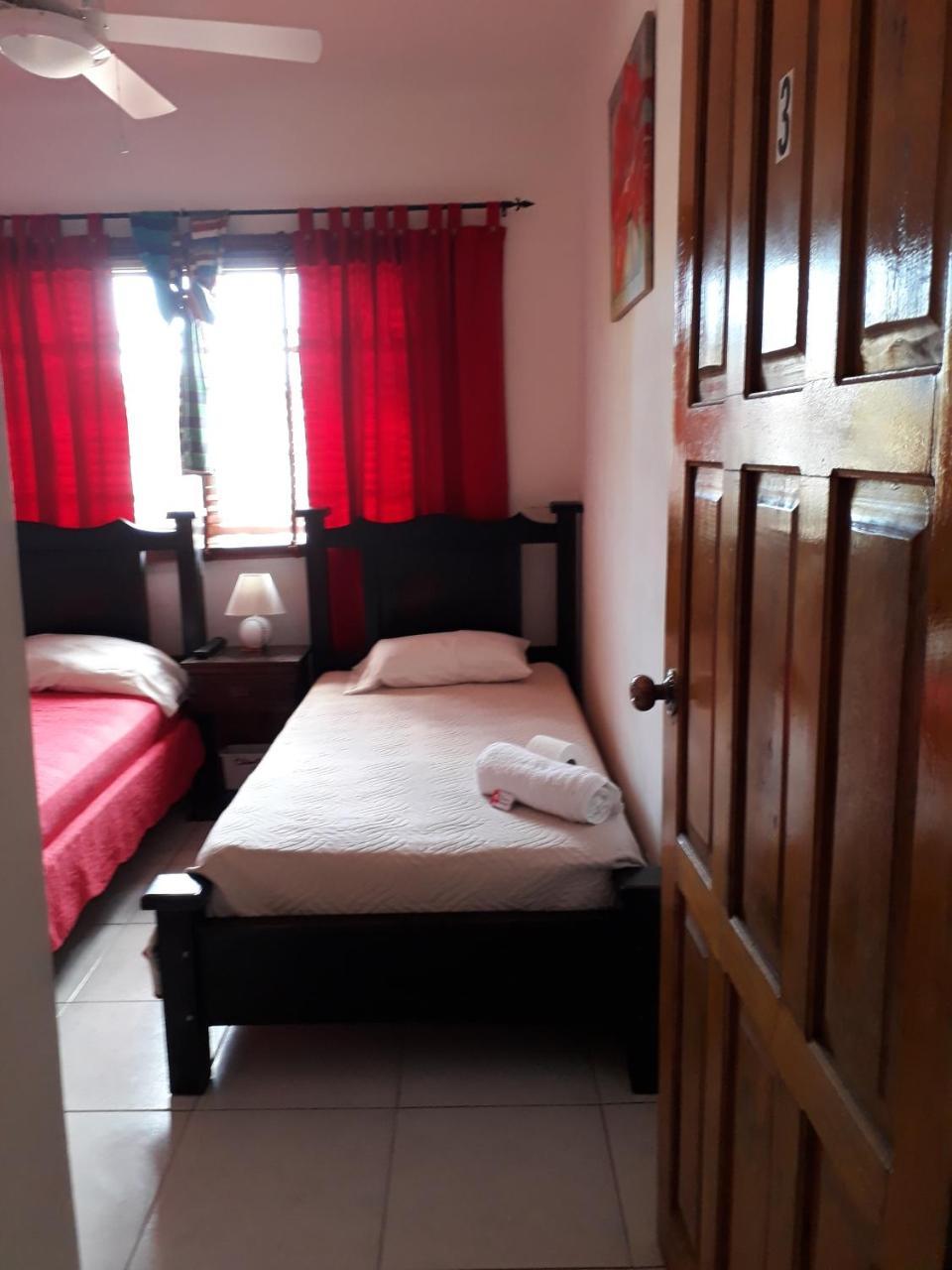 Hostal Compostela Inn David Exteriér fotografie